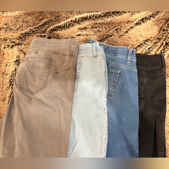 Torrid jeans size 20R & 20S Bundle of 4 - Picture 1 of 9